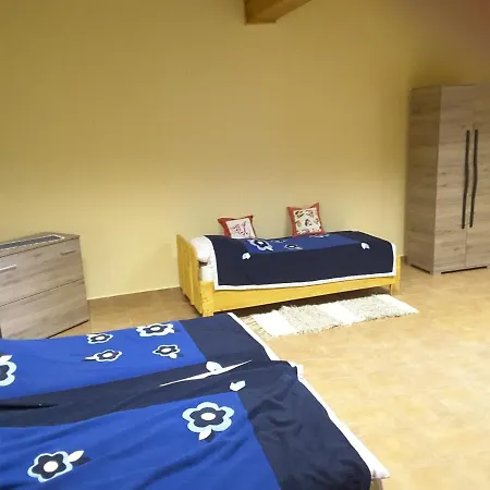 Almassy Vendeghaz Faluhaz Apartment Kano
