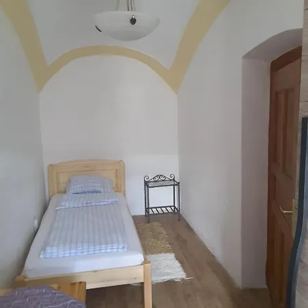 Almassy Vendeghaz Faluhaz Apartment Kano